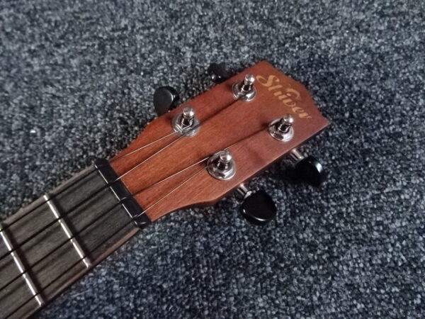 Ukulele Shiver UCS200 electro - atelier occazik